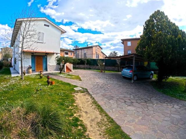 Villa in vendita a Colle di Val d'Elsa SI