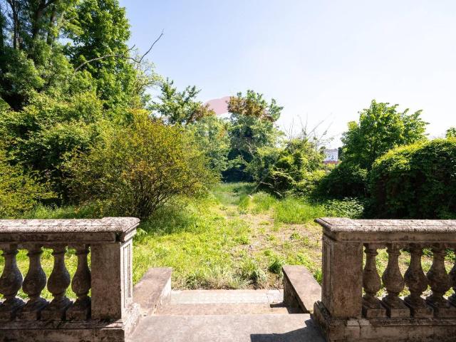 Villa in vendita a Collecchio