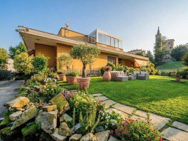 Villa in vendita a Collecchio PR