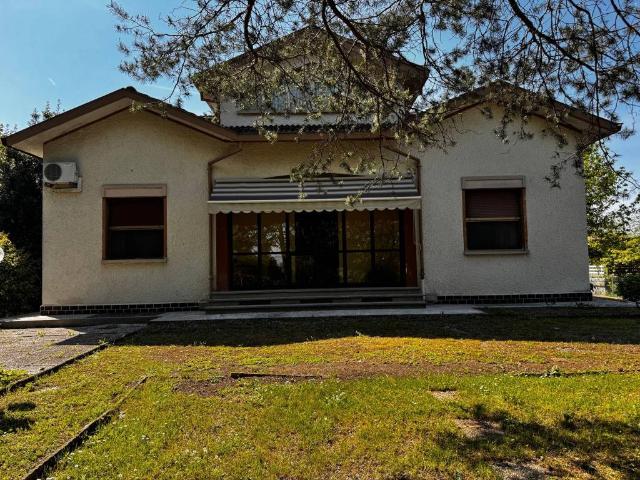 Villa in vendita a Collecchio PR