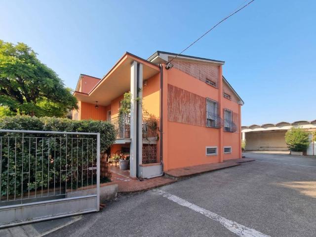 Villa in vendita a Collecchio PR