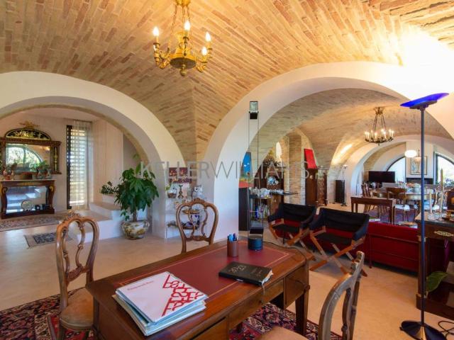 Villa in vendita a Collecorvino PE