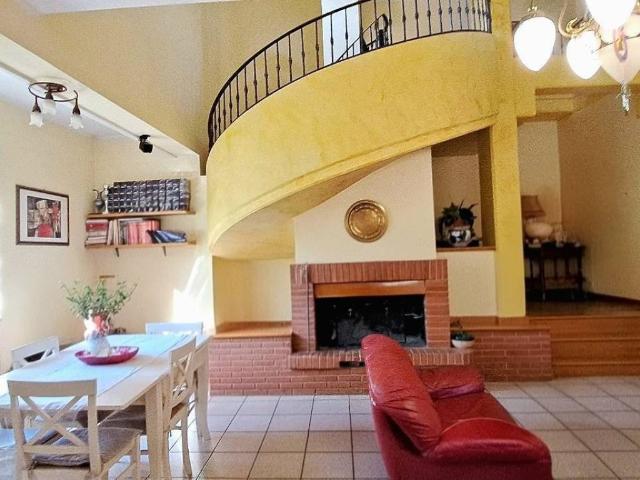 Villa in vendita a Colledara TE