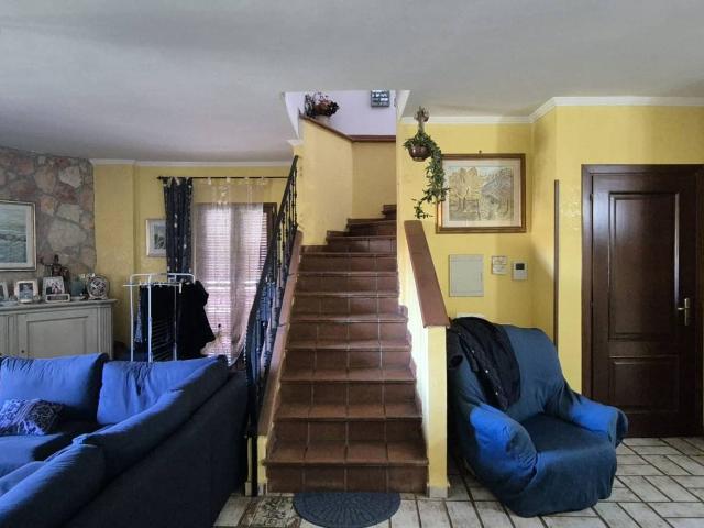 VILLA in vendita a Colleferro, VIA DEI GELSI