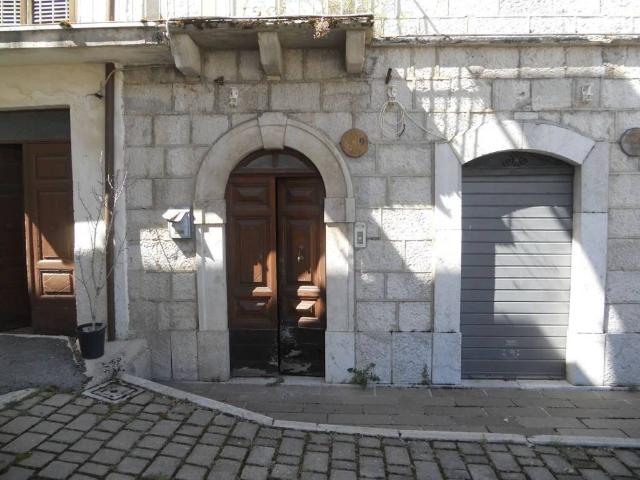 Villa in vendita a Collelongo AQ
