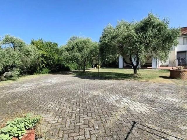 Villa in vendita a Collesalvetti LI