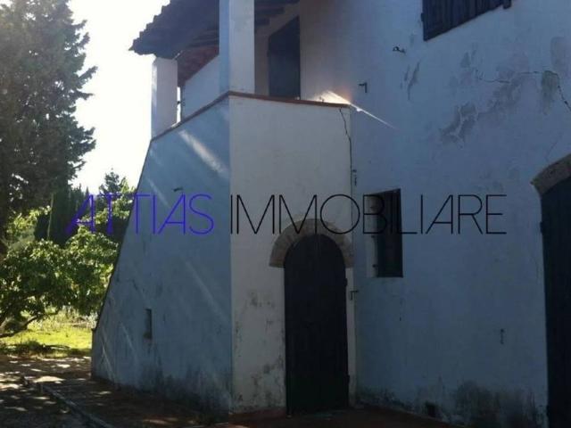 Villa in vendita a Collesalvetti LI
