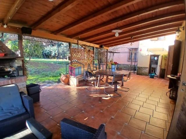 Villa in vendita a Collesalvetti LI