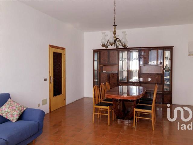 Villa in vendita a Colli al Metauro