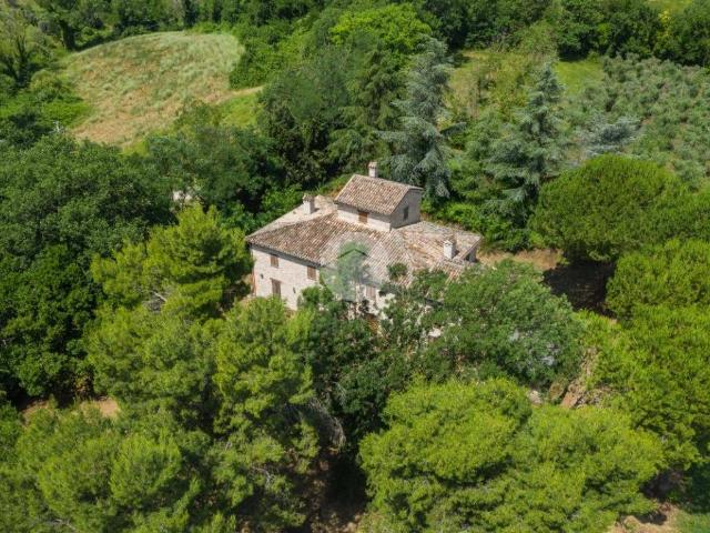 Villa in vendita a Colli al Metauro PU