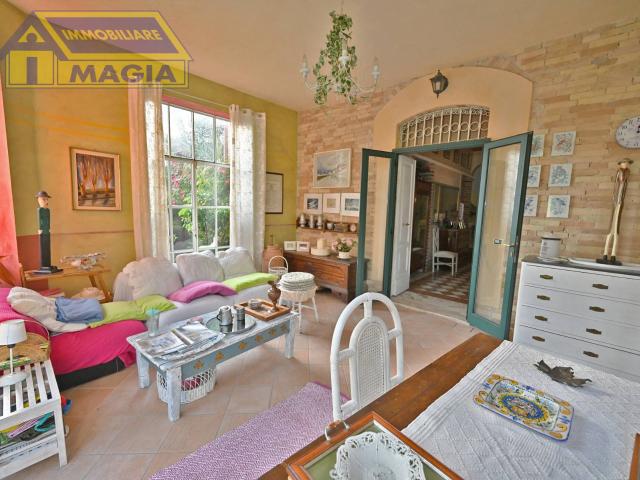 Villa in vendita a Colli del Tronto