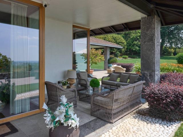 Villa in vendita a Colverde 420m² Gironico al piano