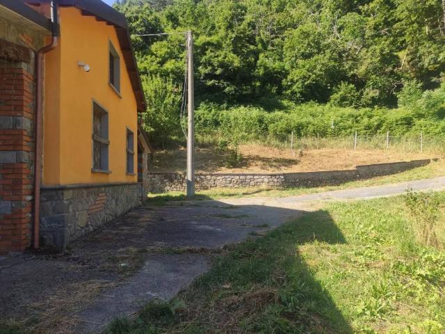 Villa in vendita a Comano MS