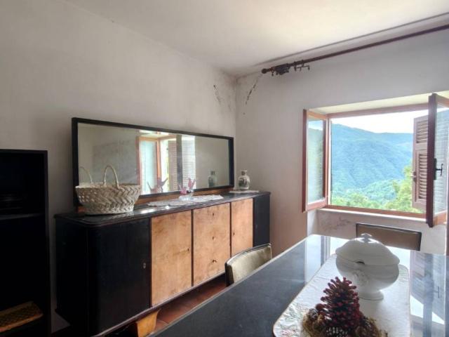 Villa in vendita a Comano MS