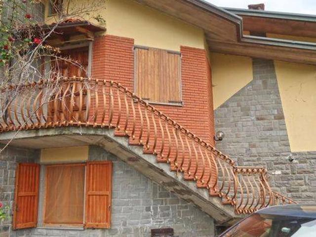 Villa in vendita a Comano MS