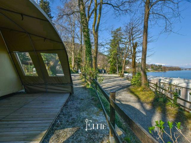 Villa in vendita a Comabbio VA