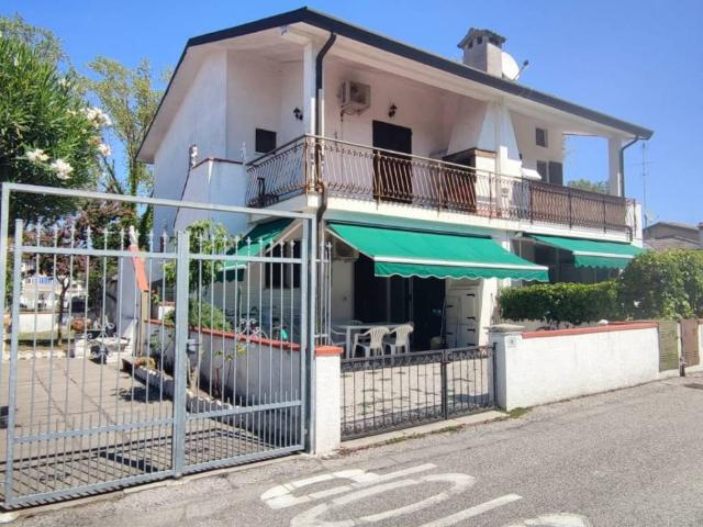 Villa in vendita a Comacchio FE