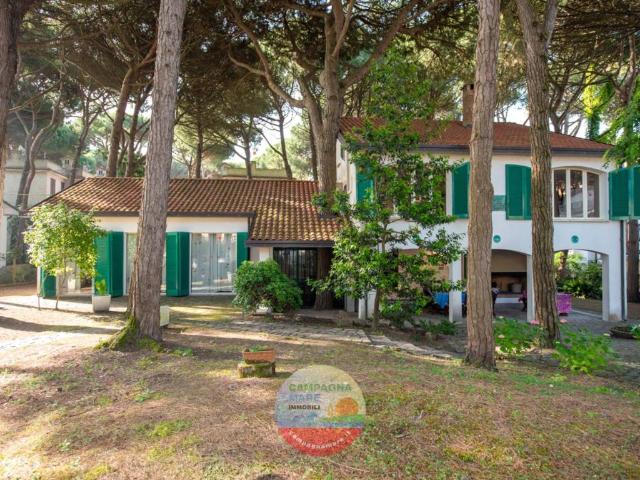 Villa in vendita a Comacchio FE
