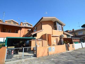 Villa Indipendente in vendita a Lido di Volano