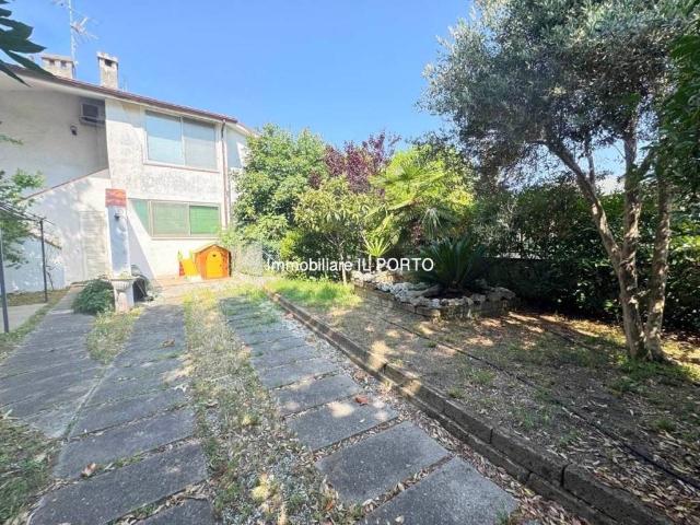 Villa in vendita a Comacchio FE
