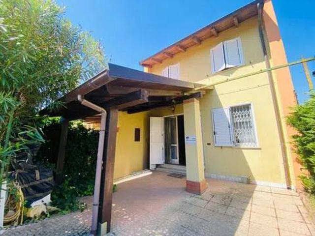 Villa in vendita a Comacchio FE