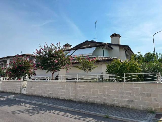 Villa in vendita a Comacchio FE