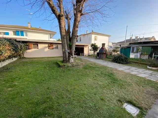 Villa in vendita a Comacchio FE