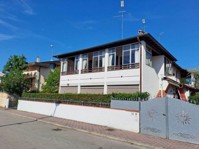 Villa in vendita a Comacchio