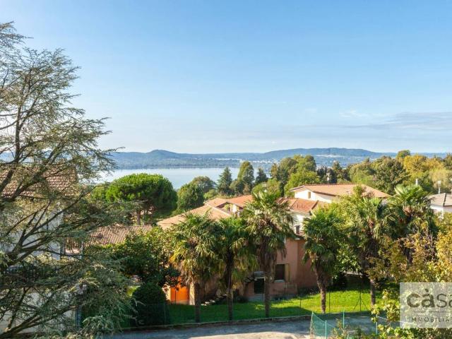 Villa in vendita a Comerio VA