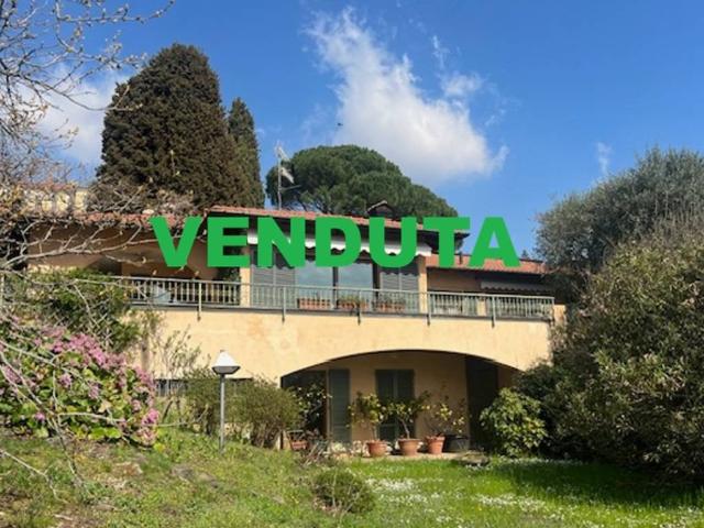 Villa in vendita a Comerio VA