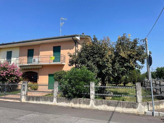 Villa in vendita a Comezzano Cizzago BS