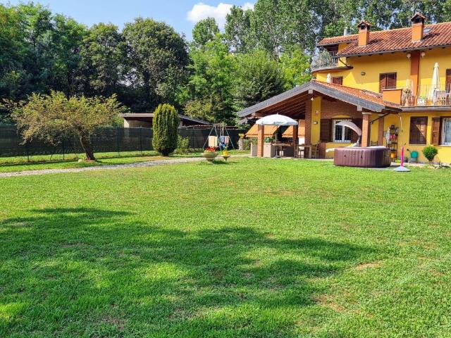 Villa in vendita a Comignago NO