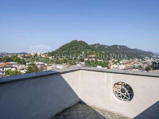 Villa in vendita a Como CO