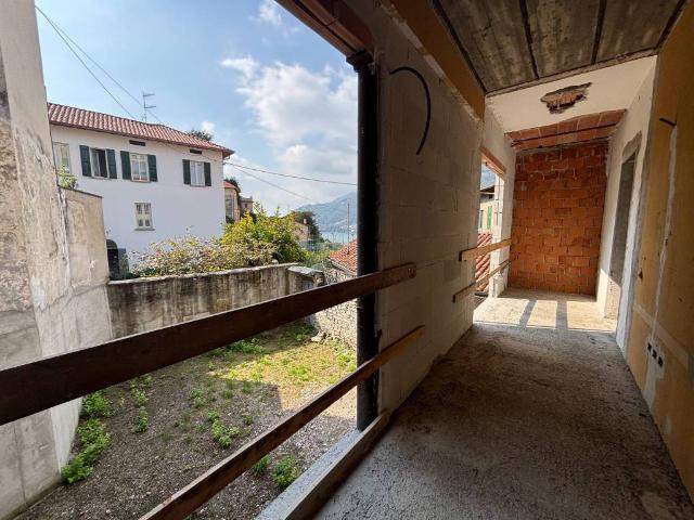 Villa in vendita a Torno CO