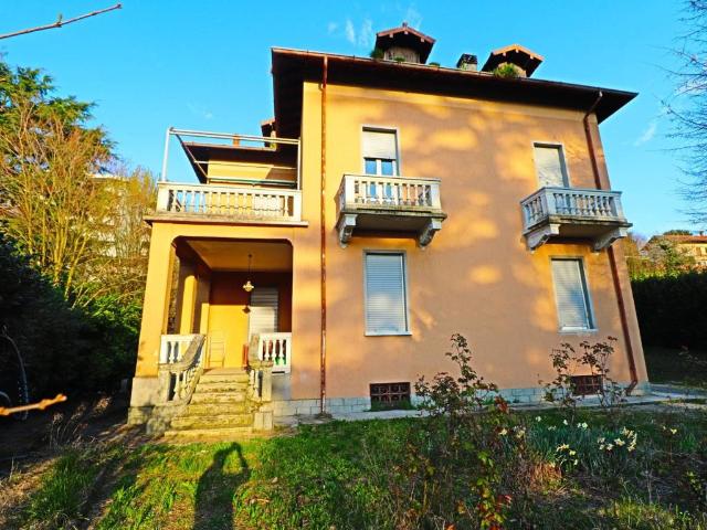 Villa in vendita a Como CO