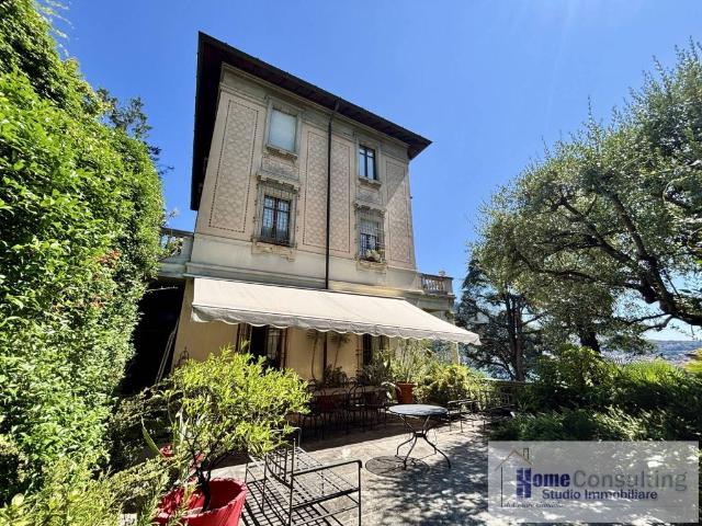 Villa in vendita a Como CO