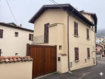 Villa in vendita a Como CO