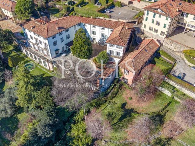 Villa in vendita a Como CO
