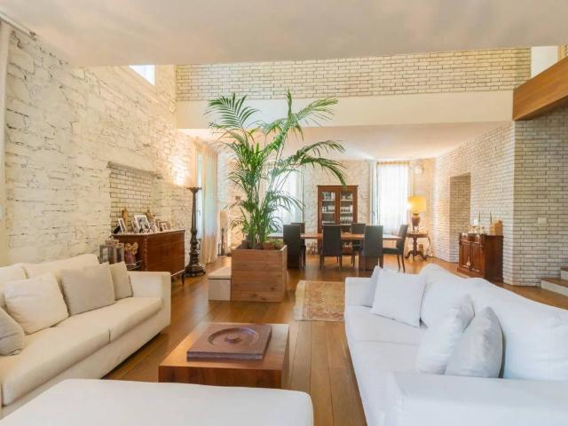 Villa in vendita a Como CO