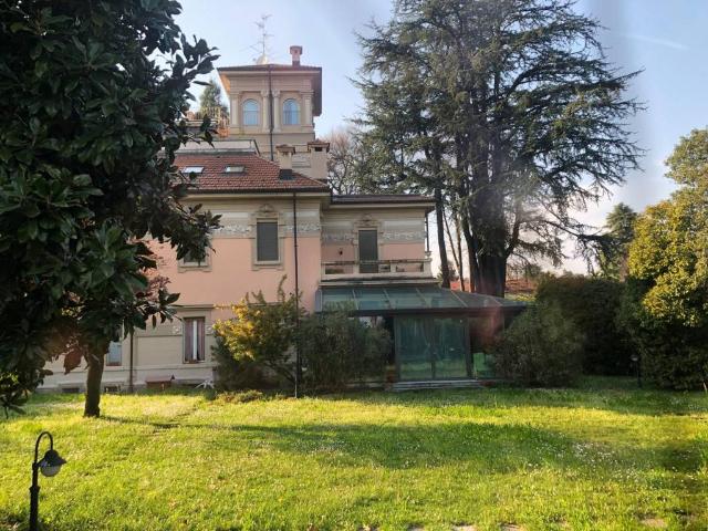 Villa in vendita a Como CO