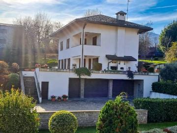 Villa in vendita a Como CO