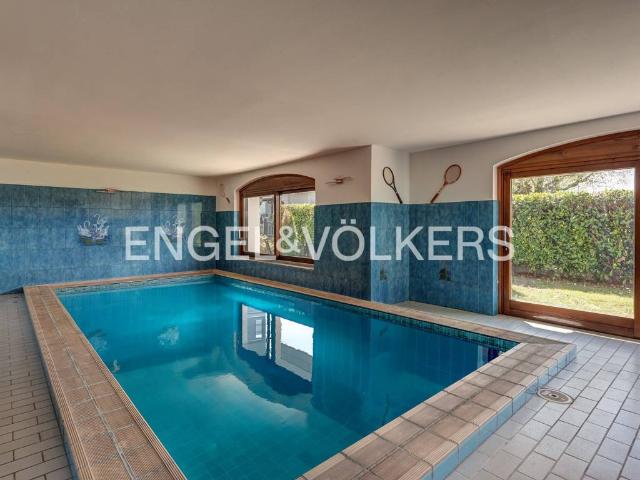 Villa in vendita a Como CO