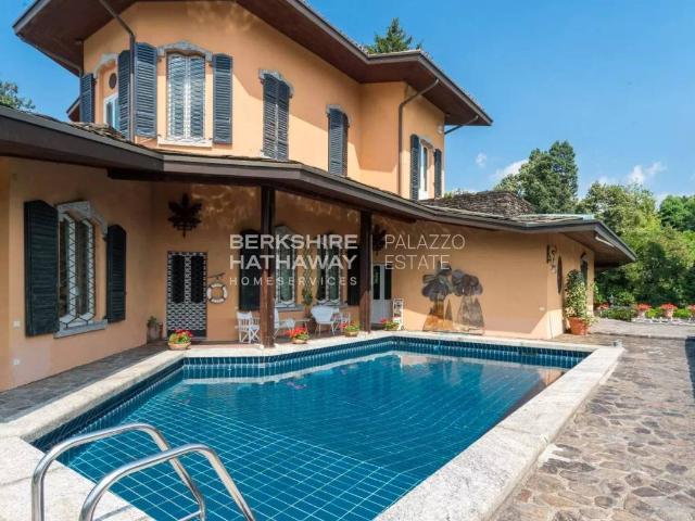 Villa in vendita a Como CO