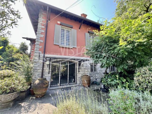 Villa in vendita a Como CO