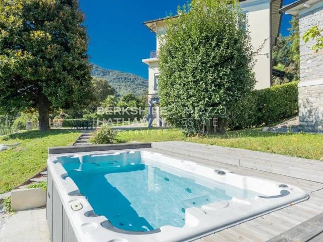 Villa in vendita a Como CO