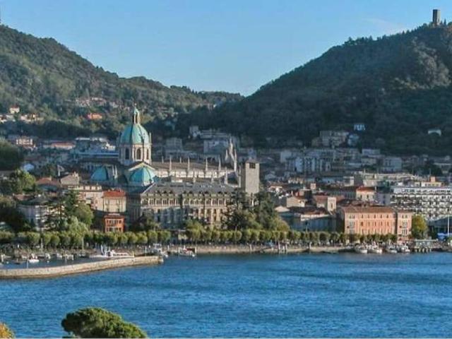 Villa in vendita a Como CO