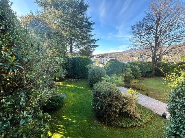 Villa in vendita a Como CO
