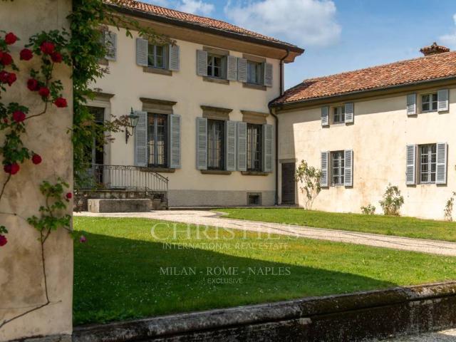 Villa in vendita a Como CO