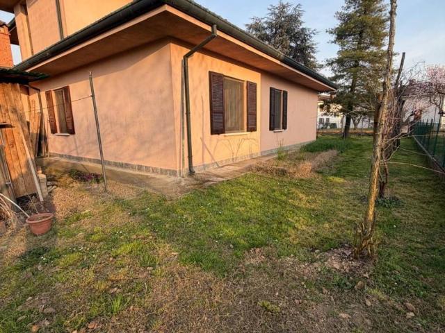 Villa in vendita a Commessaggio MN