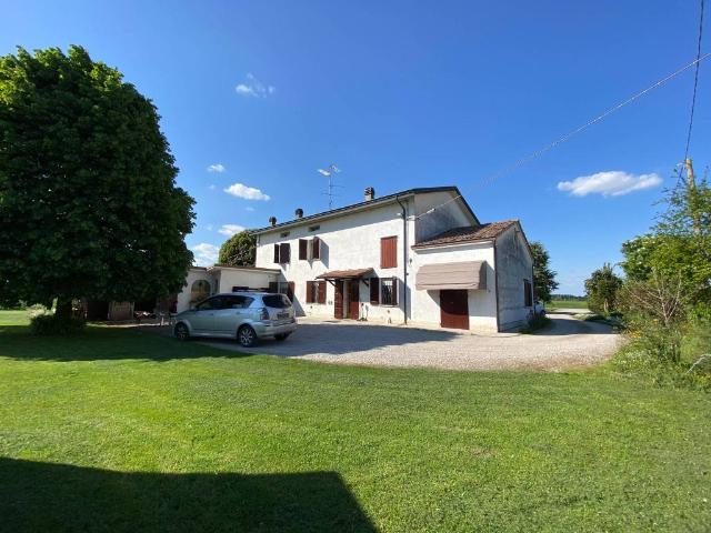 Villa in vendita a Concordia sulla Secchia MO